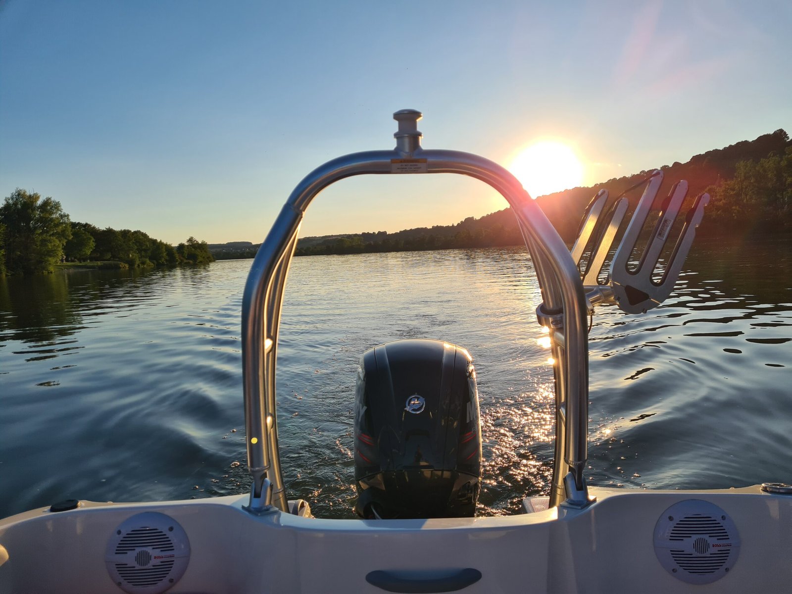 Miete Dein Motorboot in Regensburg